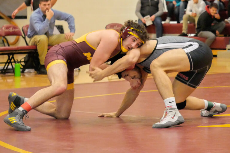 18 Wrestling vs SOU 180104-24